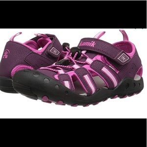 Brand New Kids Kamik Crab Sandal in Plum